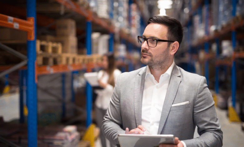 What Is a 4 Way Pallet? The Definitive Guide for US Supply Chain Managers